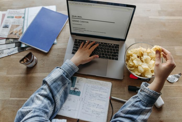 Apple podría adelantar los chips M7 y revisar su plan para MacBooks con foco en IA