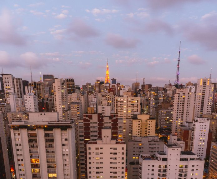Galaxy Tab S11 Ultra aparece em oferta com acessórios no Brasil
