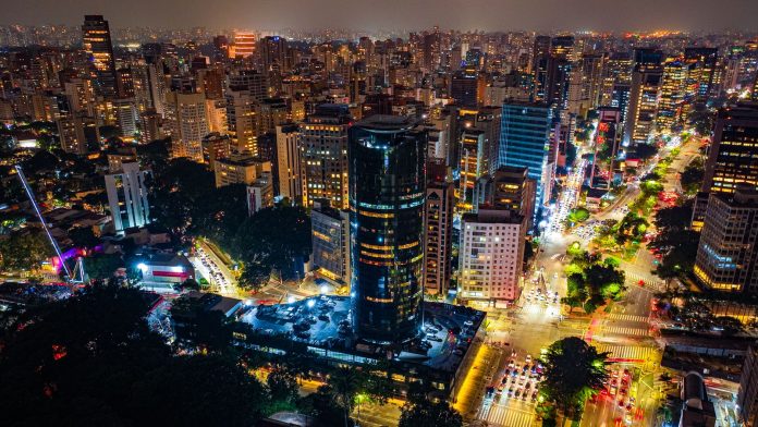 IA para Pequenas Empresas no Brasil: 12 Ferramentas Gratuitas para Começar Hoje