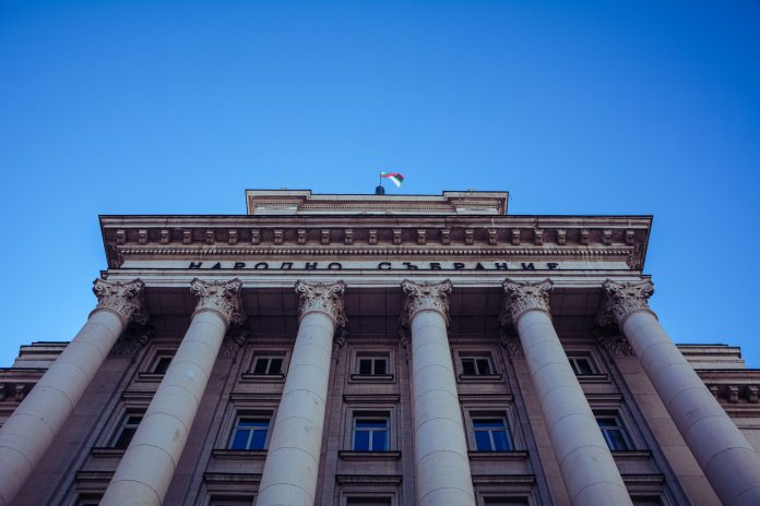 UE publica guia para rotular conteúdo gerado por IA