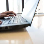 Anthropic integra un navegador en Claude Code para acelerar las tareas de programación
