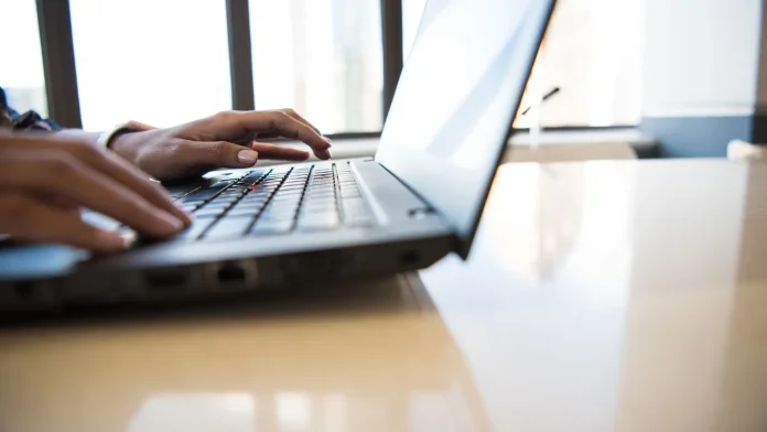 Anthropic integra un navegador en Claude Code para acelerar las tareas de programación