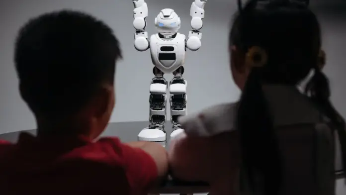 Google DeepMind presenta un modelo que controla robots humanoides por completo