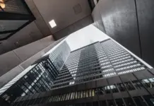 OpenAI lanza Presence para llevar agentes de IA a operaciones empresariales OpenAI lanza Presence para llevar agentes de IA a operaciones empresariales