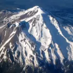 Tres excursionistas son rescatados en el monte Shasta tras planificar con Gemini