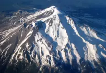 Tres excursionistas son rescatados en el monte Shasta tras planificar con Gemini Tres excursionistas son rescatados en el monte Shasta tras planificar con Gemini